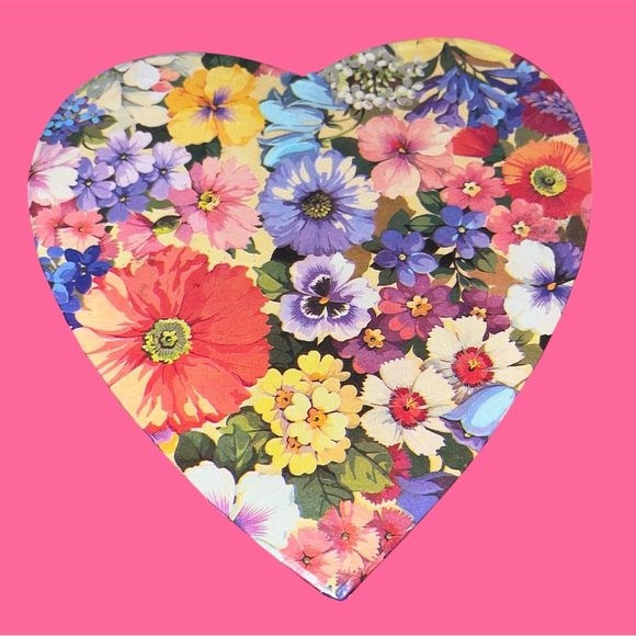 Floral Heart-Shaped Box - Picture 2 of 9